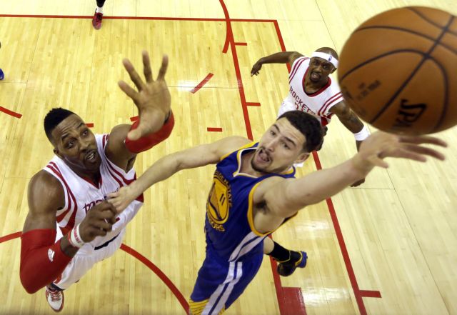 Ανετο 3-0 των Γουόριορς και μία νίκη μακριά από τους τελικούς